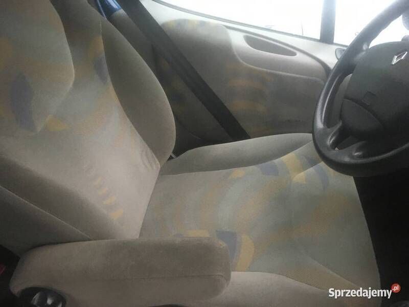 Używany Renault Trafic 101 KM (74 kW) 2005 Niebieski Minivan