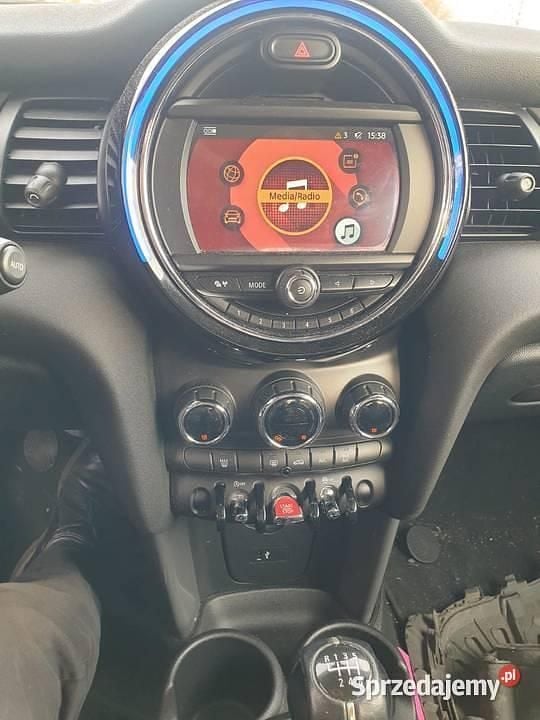 Używany Mini Cooper 136 KM (100 kW) 2018 Czarny Hatchback