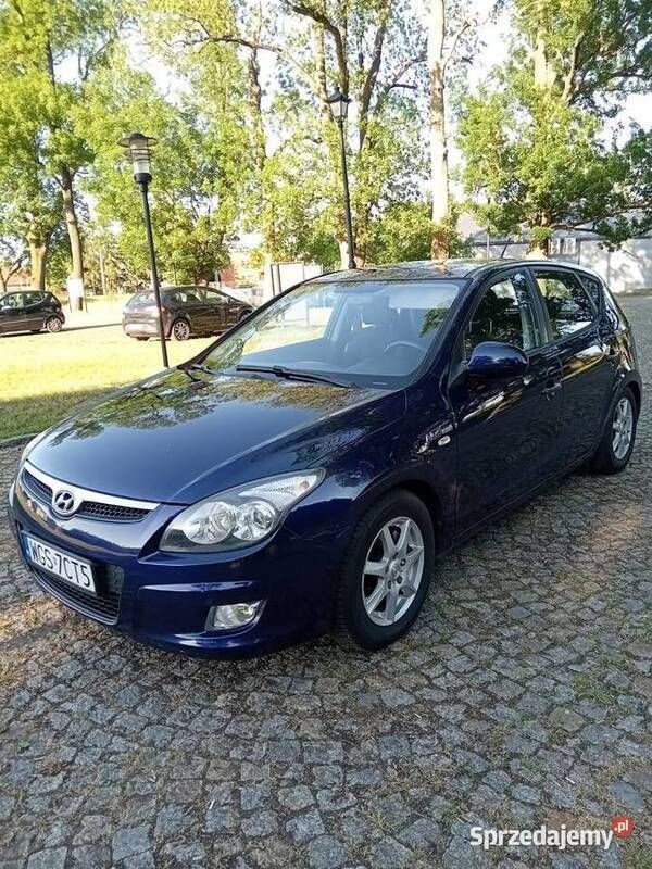 Używany Hyundai i30 Comfort 109 KM (80 kW) 2010 Granatowy Hatchback