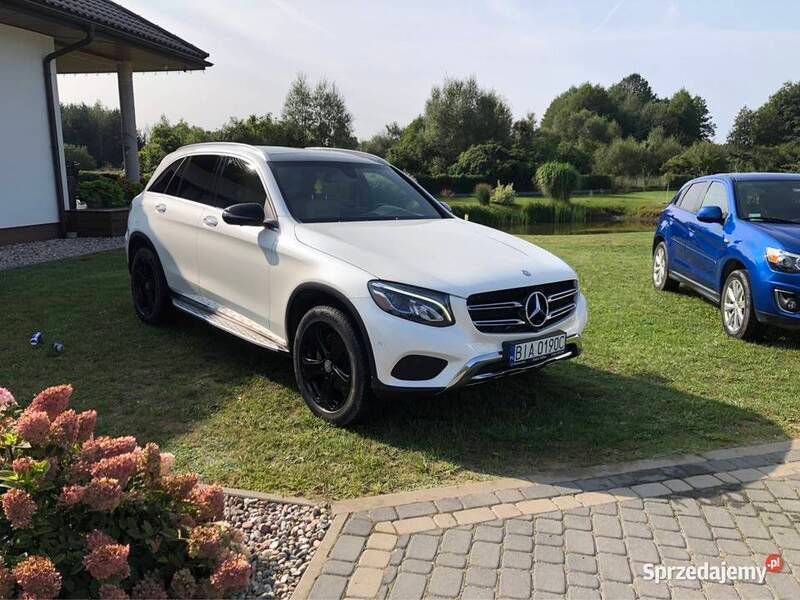 Biały Używany 2016 Mercedes GLC300 SUV | 98 000 zł - Obraz 1/4