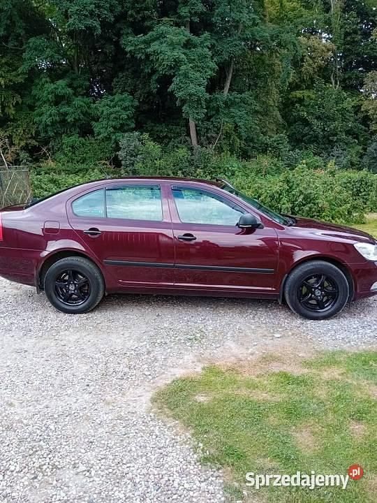 Bordowy Używany 2012 Skoda Octavia Hatchback | 22 000 zł (Dobra cena) - Obraz 1/4