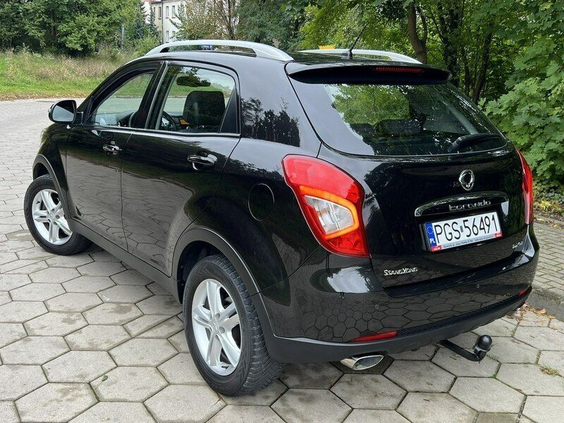 Używany Ssangyong (KGM) Korando 150 KM (110 kW) 2013 Czarny (metalik) SUV
