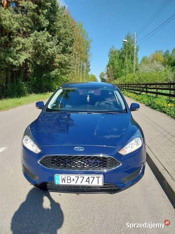Używany Ford Focus 2015 Granatowy Kombi