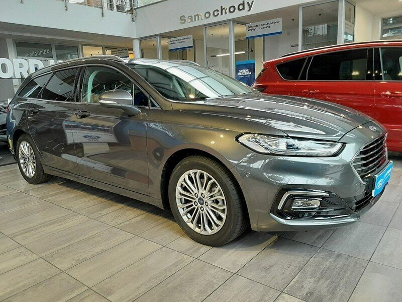 Używany Ford Mondeo 187 KM (137 kW) 2022 Grafitowy (metalik) Sedan/Limuzyna