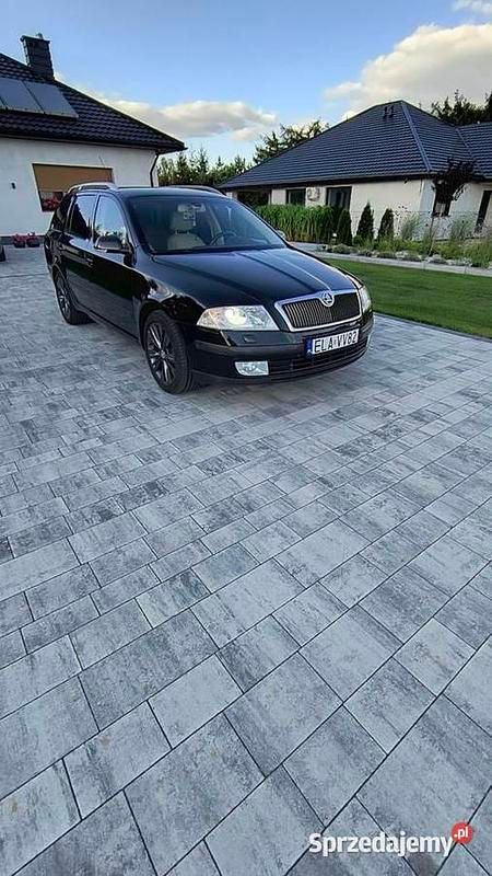Czarny Używany 2008 Skoda Octavia LAURIN & KLEMENT Kombi | 15 000 zł (Uczciwa cena) - Obraz 1/4