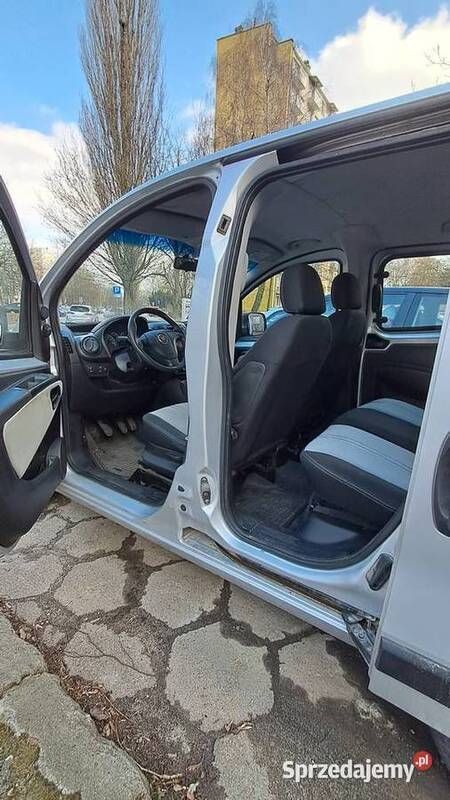Używany 2013 Fiat Qubo Trekking Minivan | 15 500 zł - Obraz 1/4