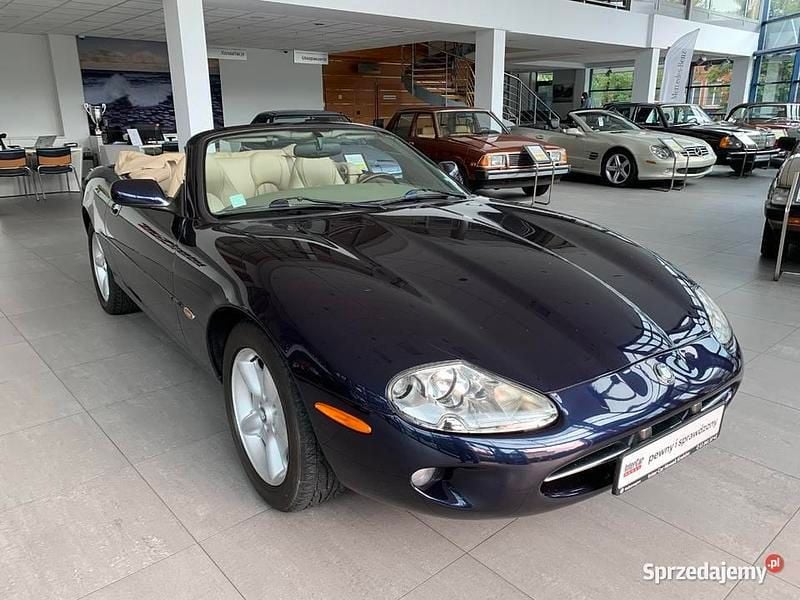 Czarny Używany 1999 Jaguar XK8 Kabriolet | 97 000 zł - Obraz 1/4