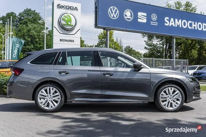 Nowe Skoda Octavia Selection 2025 Szary Kombi