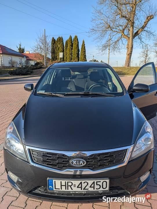 Czarny Używany 2010 Kia Ceed Hatchback | 7000 zł (Uczciwa cena) - Obraz 1/4