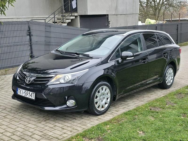 Czarny Używany 2013 Toyota Avensis Kombi | 39 900 zł (Dobra cena) - Obraz 1/4