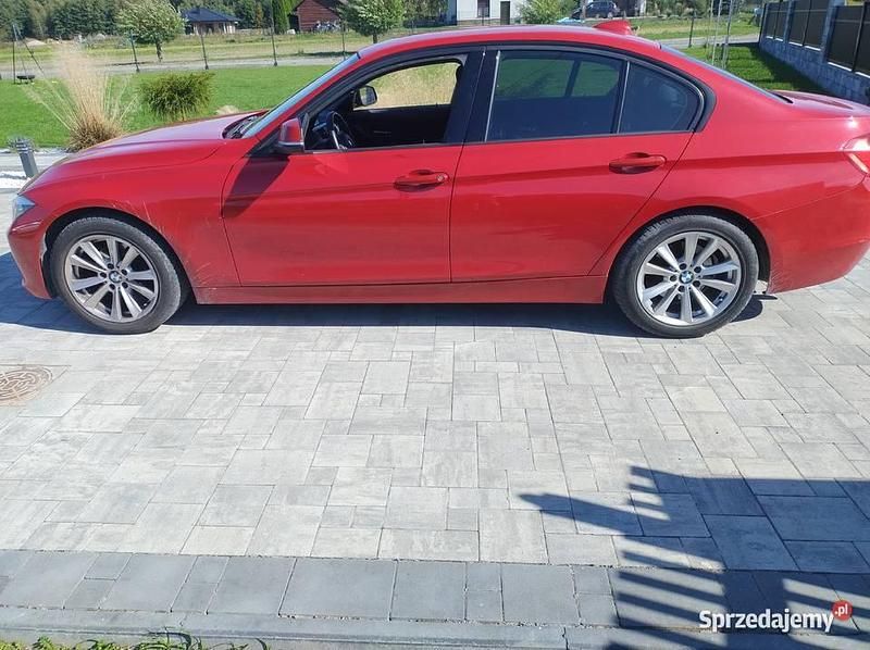 Czerwony Używany 2012 BMW 318 Sedan/Limuzyna | 31 500 zł - Obraz 1/4