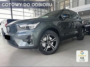 Inny kolor Nowe 2025 Volvo XC40 Plus SUV | 182 200 zł (Uczciwa cena) - Obraz 1/4