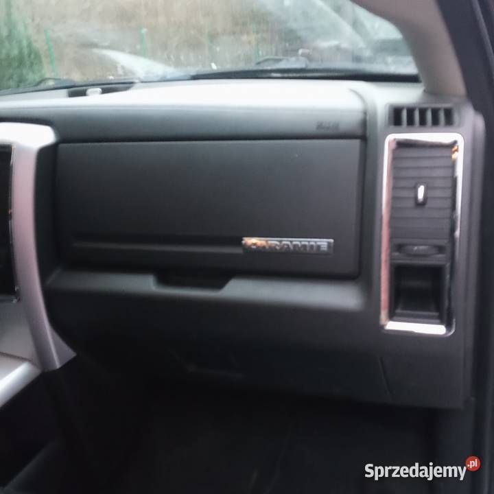 Używany RAM 1500 2012 Czarny Pickup