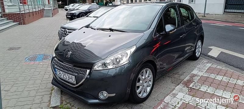 Używany 2012 Peugeot 208 Hatchback | 12 500 zł (Uczciwa cena) - Obraz 1/4