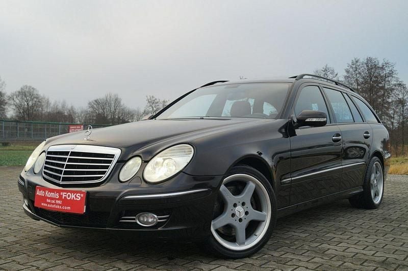 Brązowobeżowy Używany 2007 Mercedes E320 Avantgarde Kombi | 32 500 zł - Obraz 1/4