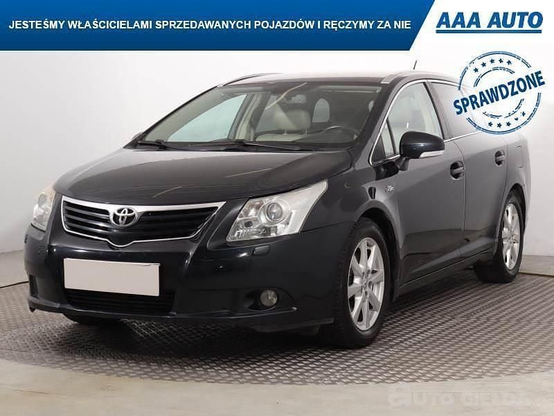 Używany Toyota Avensis 2011 Błękitny