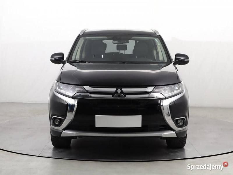 Czarny Używany 2016 Mitsubishi Outlander SUV | 67 999 zł (Uczciwa cena) - Obraz 1/4