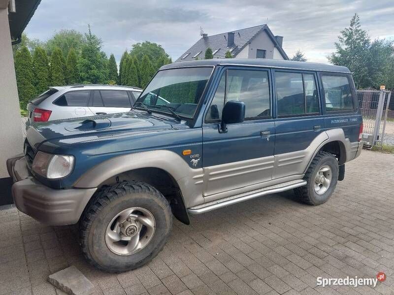 Granatowy Używany 2001 Hyundai Galloper SUV | 14 200 zł - Obraz 1/4