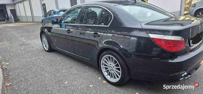 Używany BMW 530 235 KM (172 kW) 2008 Czarny Sedan/Limuzyna