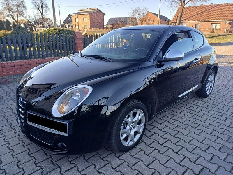 Czarny Używany 2016 Alfa Romeo MiTo Hatchback | 16 900 zł - Obraz 1/4