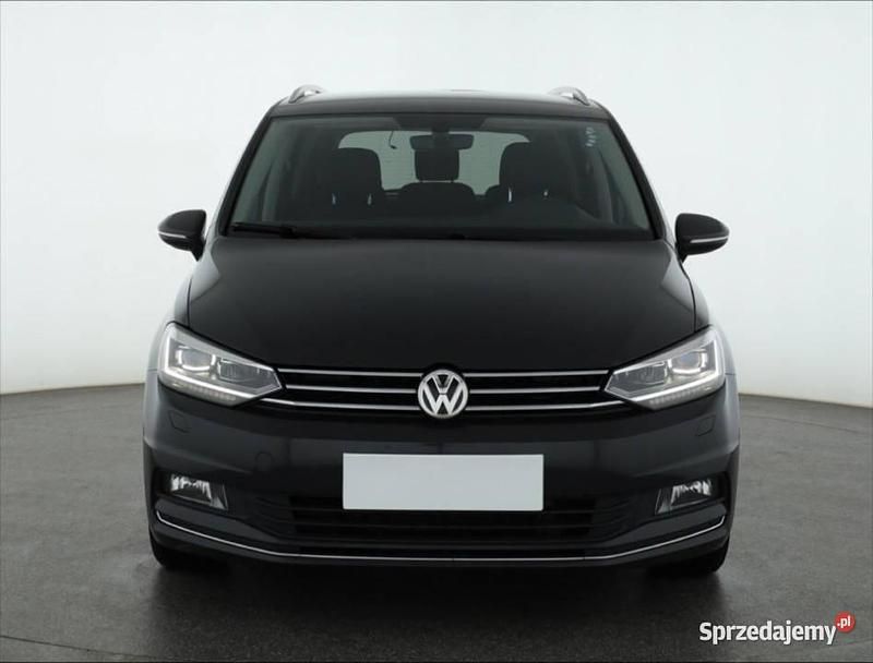 Szary Używany 2017 VW Touran Minivan | 66 999 zł - Obraz 1/4