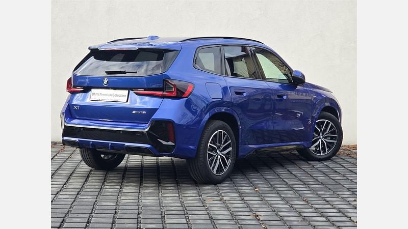 Używany BMW X1 Luxury Line 136 KM (100 kW) 2024 Niebieski portimao m metalizowany SUV