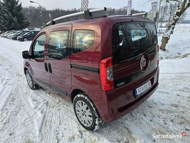 Używany Fiat Qubo Trekking 78 KM (57 kW) 2016 Bordowy Minivan