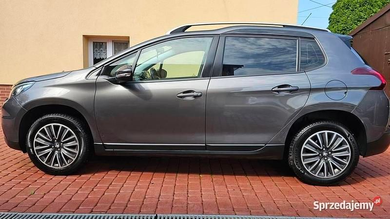 Szary Używany 2019 Peugeot 2008 SUV | 43 500 zł (Dobra cena) - Obraz 1/4