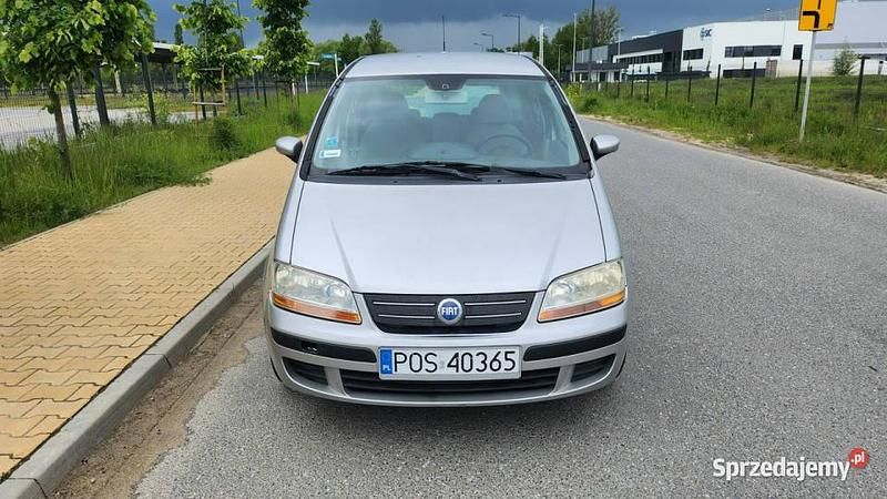 Srebrny Używany 2004 Fiat Idea Minivan | 3300 zł - Obraz 1/4