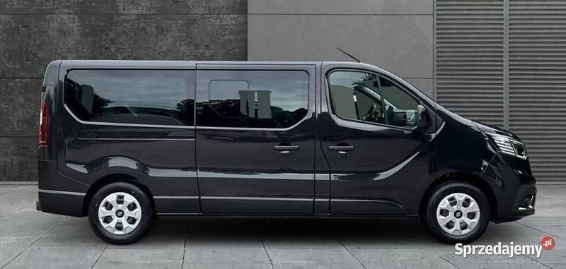 Nowe Renault Trafic 150 KM (110 kW) 2025 Czarny Minivan