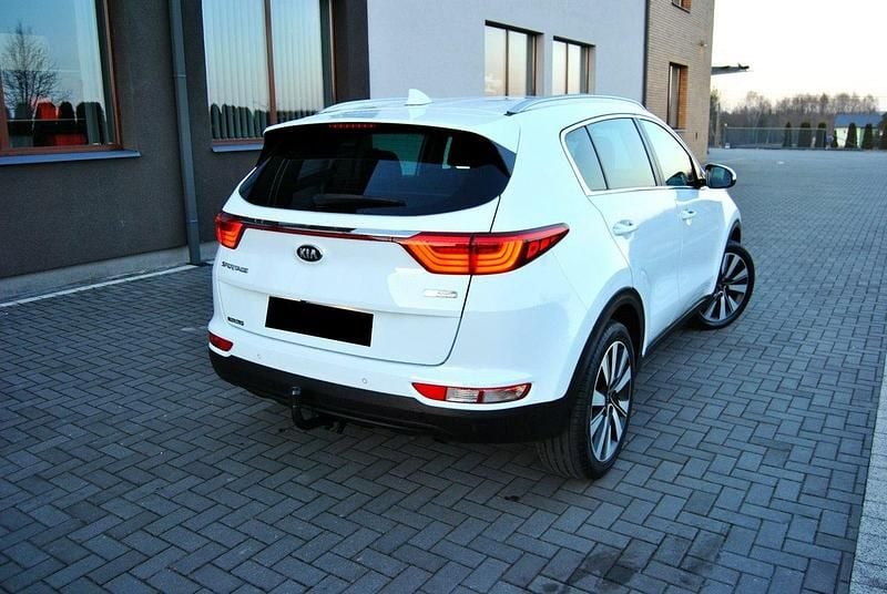 Używany Kia Sportage 116 KM (85 kW) 2016 Biały SUV