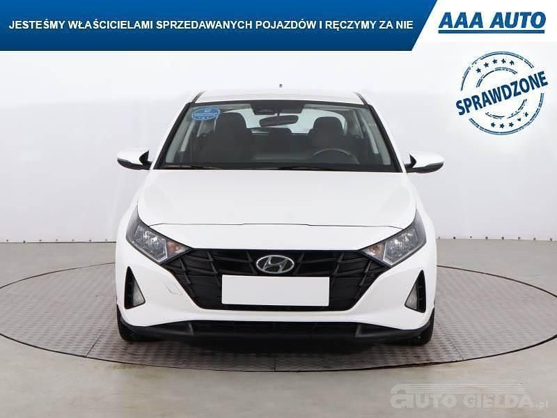 Używany Hyundai i20 2021 Biały Hatchback