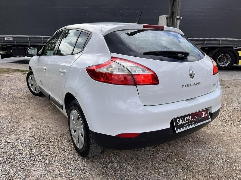 Używany Renault Mégane III 116 KM (85 kW) 2014 Biały (metalik) Hatchback