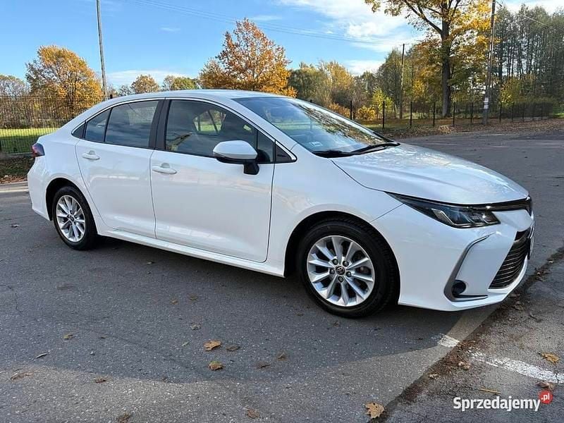 Biały Używany 2022 Toyota Corolla Sedan/Limuzyna | 59 900 zł (Dobra cena) - Obraz 1/4