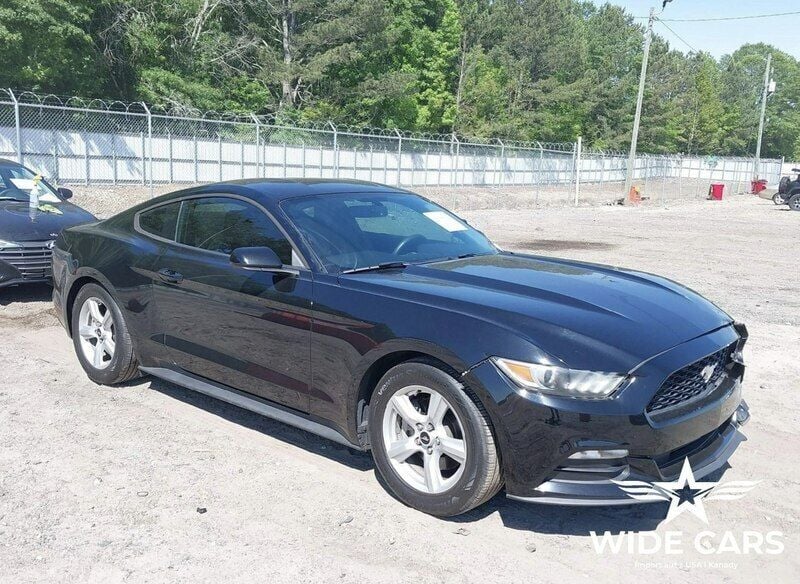Czarny (metalik) Używany 2015 Ford Mustang Coupe | 39 100 zł - Obraz 1/4