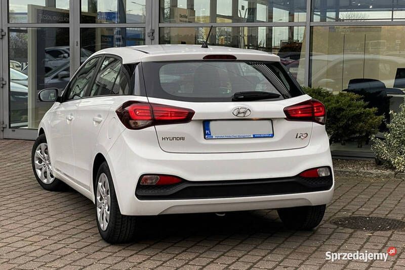 Używany Hyundai i20 Classic 84 KM (61 kW) 2019 Biały Hatchback
