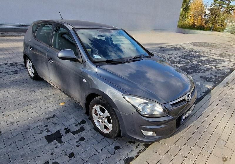 Szary Używany 2009 Hyundai i30 Comfort Hatchback | 16 700 zł (Dobra cena) - Obraz 1/4