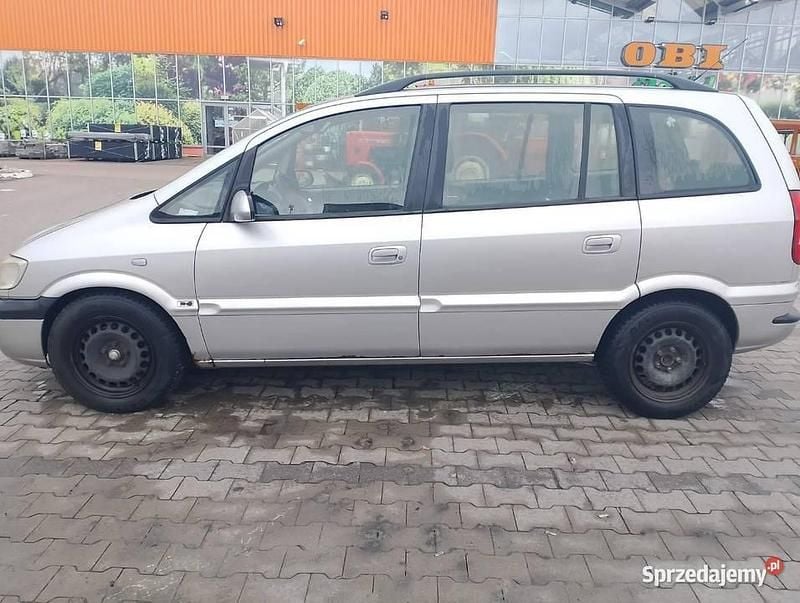 Używany Opel Zafira 2002 Srebrny Minivan