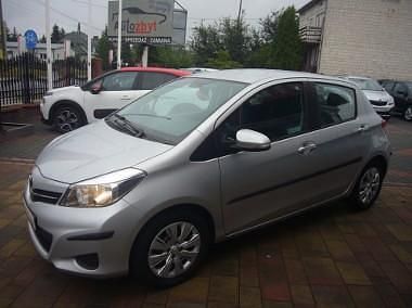 Srebrny Używany 2013 Toyota Yaris Hatchback | 38 900 zł (Drogi) - Obraz 1/4