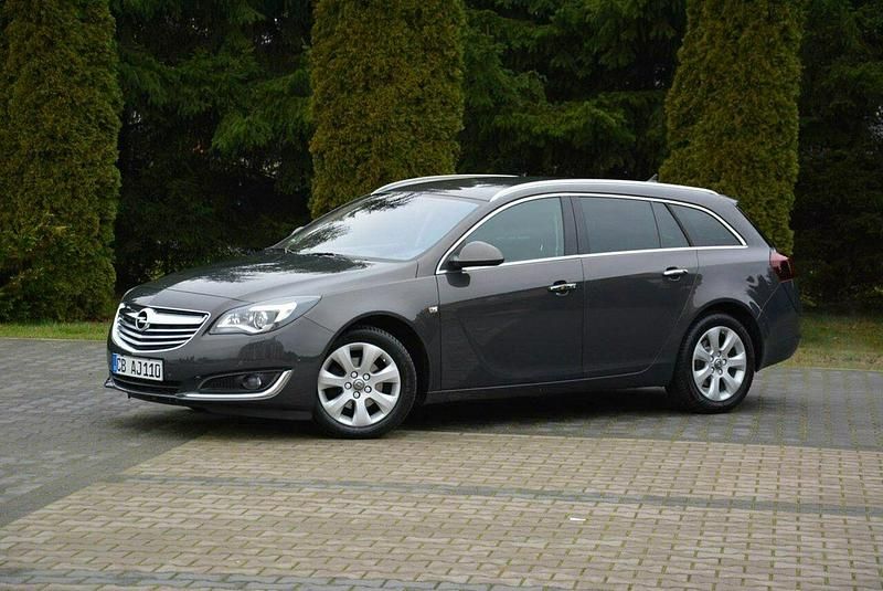 Używany Opel Insignia 140 KM (102 kW) 2015 Szary (metalik) Kombi