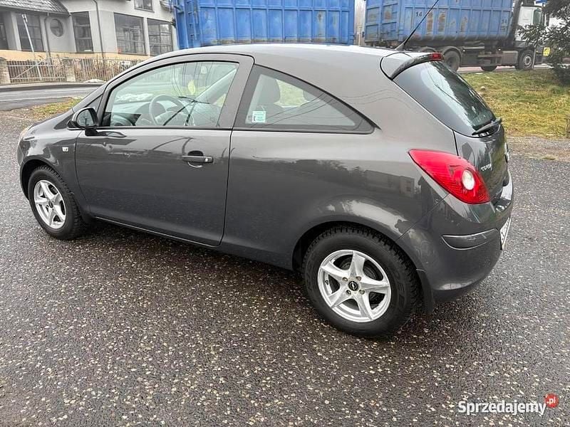 Szary Używany 2014 Opel Corsa Hatchback | 22 900 zł (Uczciwa cena) - Obraz 1/4