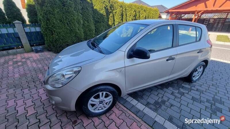 Złoty Używany 2012 Hyundai i20 Hatchback | 16 900 zł (Uczciwa cena) - Obraz 1/4