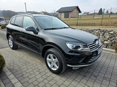 Czarny Używany 2016 VW Touareg Business SUV | 89 900 zł (Uczciwa cena) - Obraz 1/4
