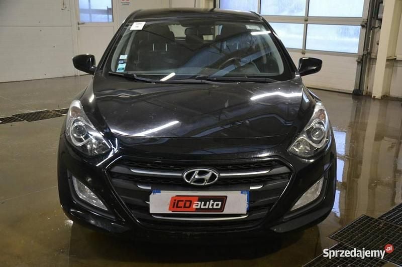 Czarny Używany 2016 Hyundai i30 Hatchback | 14 500 zł - Obraz 1/4