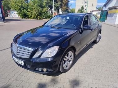 Czarny Używany 2011 Mercedes A200 Avantgarde Sedan/Limuzyna | 33 900 zł - Obraz 1/4