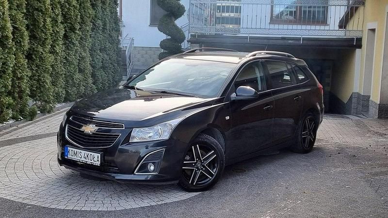 Używany Chevrolet Cruze 130 KM (95 kW) 2013 Czarny Kombi