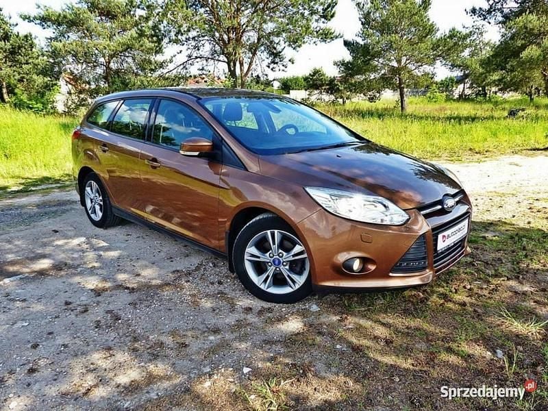 Używany Ford Focus 125 KM (91 kW) 2013 Brązowy Sedan/Limuzyna