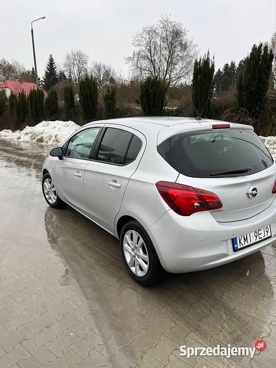 Używany Opel Corsa 2015 Srebrny Hatchback