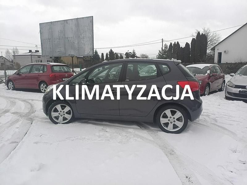 Używany Kia Venga 90 KM (66 kW) 2012 Szary (metalik) Hatchback