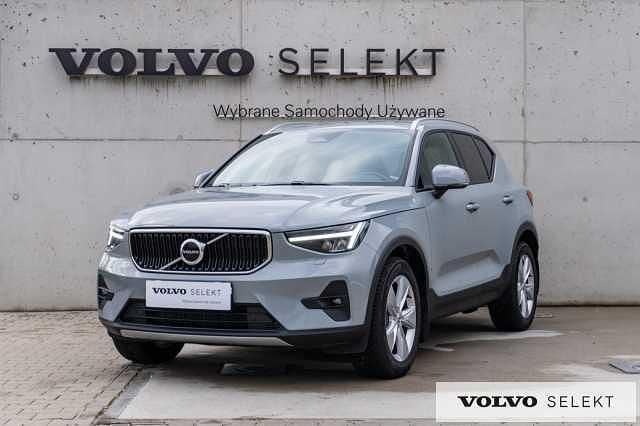 Szary Używany 2024 Volvo XC40 SUV | 154 900 zł (Uczciwa cena) - Obraz 1/3